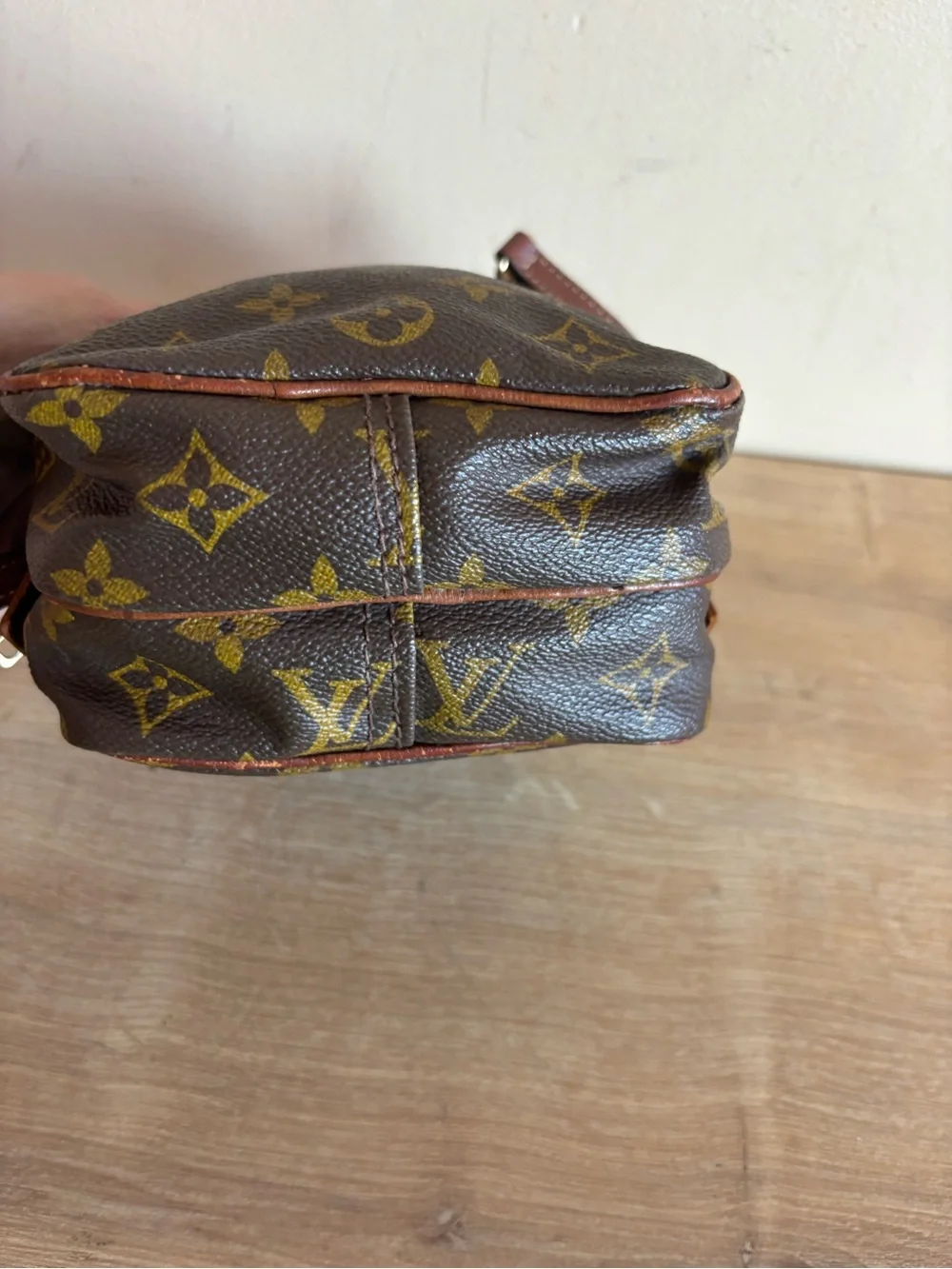 Authentic Louis Vuitton monogram crossbody